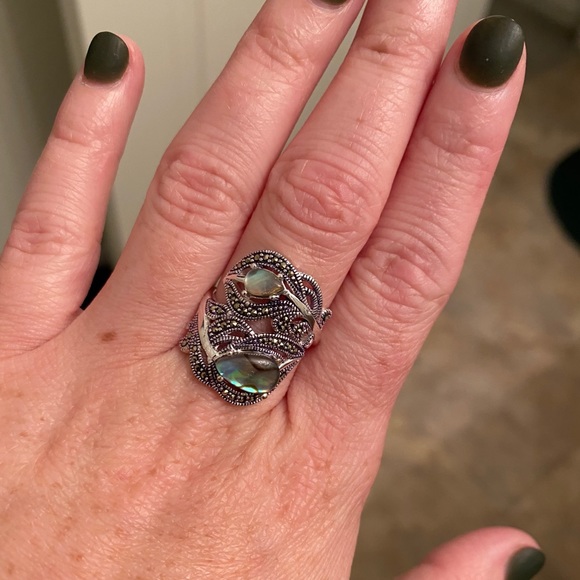 Le Vieux Genuine Marciabalone Peacock Feather Ring - Picture 4 of 5